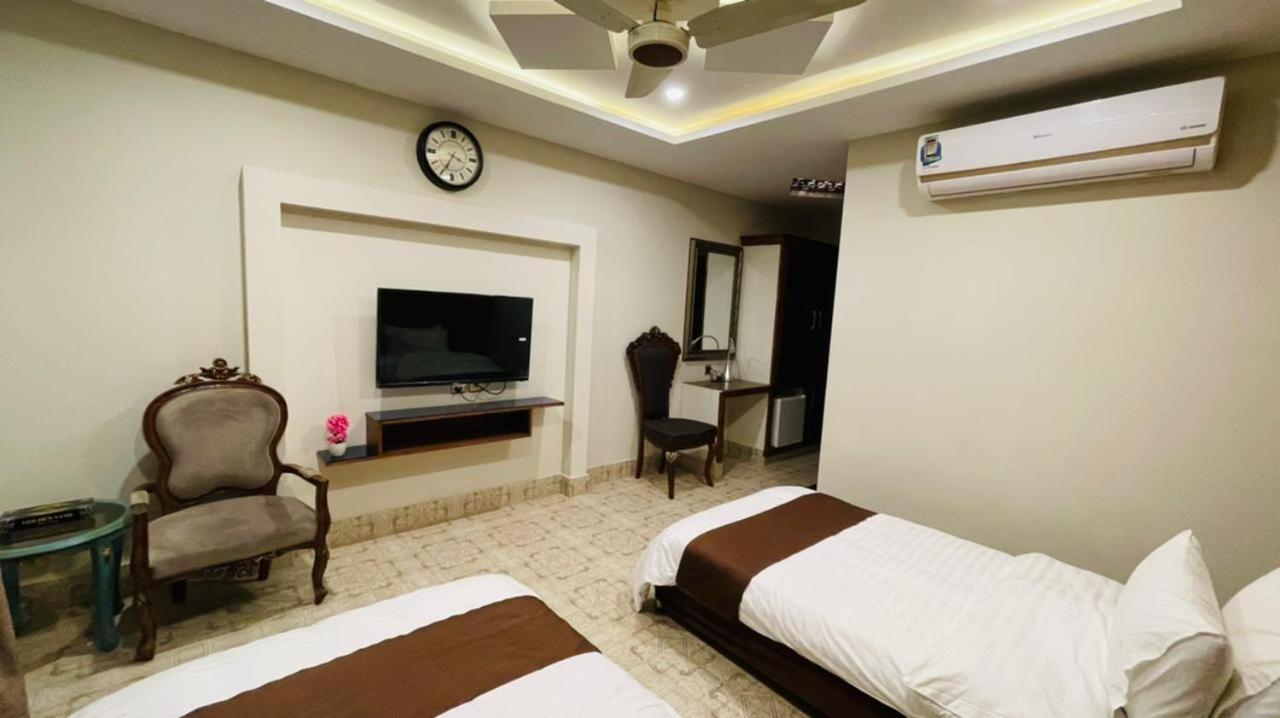Golden Sand Hotel Rahim Yar Khan Exterior photo